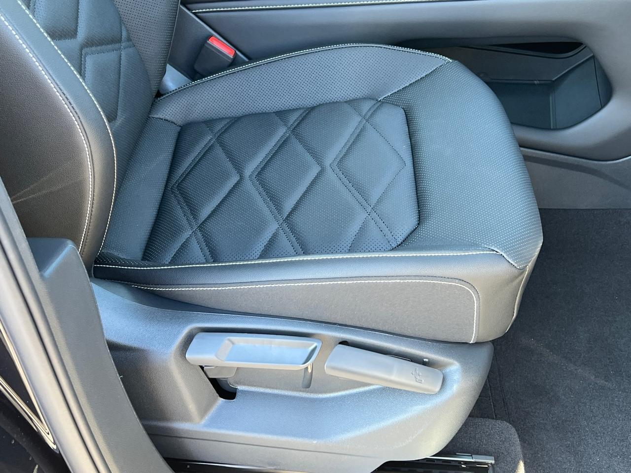 2025 Volkswagen Atlas 2.0T SE w/Technology Hagerstown MD