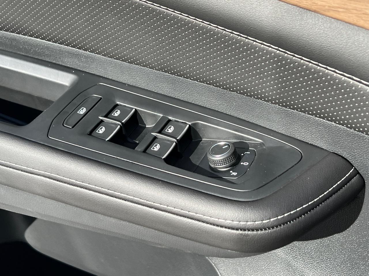 2025 Volkswagen Atlas 2.0T SE w/Technology Hagerstown MD