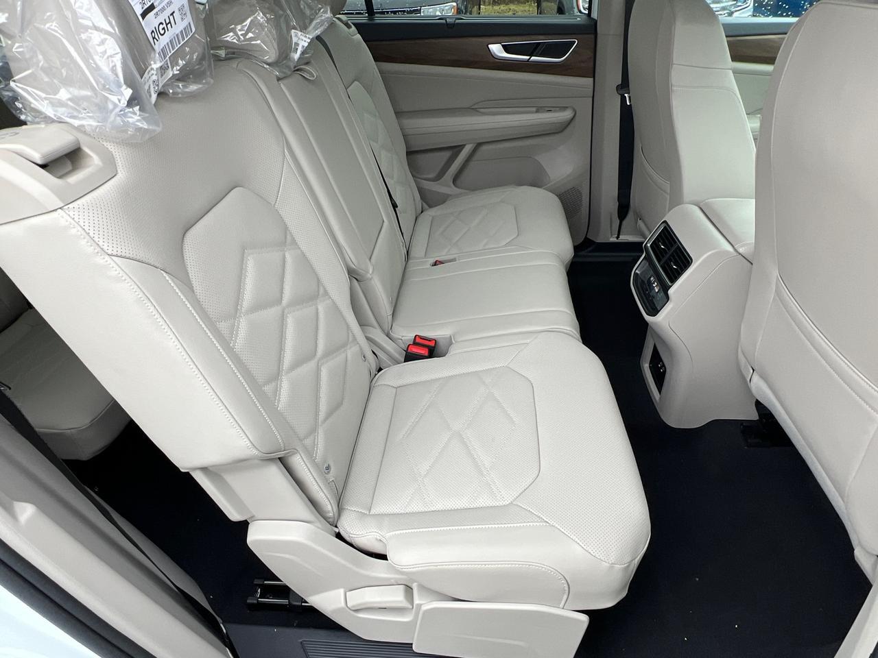 2025 Volkswagen Atlas 2.0T SE w/Technology Hagerstown MD