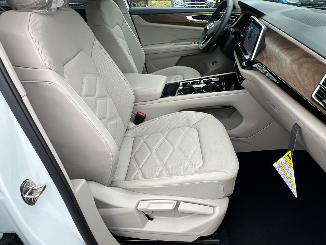 2025 Volkswagen Atlas 2.0T SE w/Technology Hagerstown MD