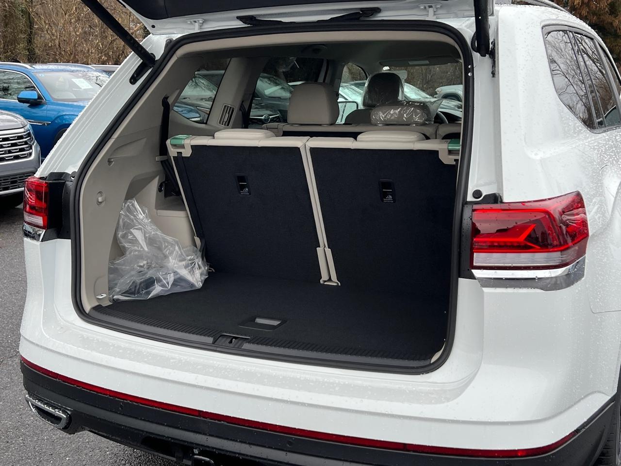 2025 Volkswagen Atlas 2.0T SE w/Technology Hagerstown MD