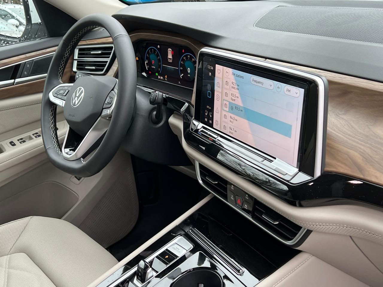 2025 Volkswagen Atlas 2.0T SE w/Technology Hagerstown MD