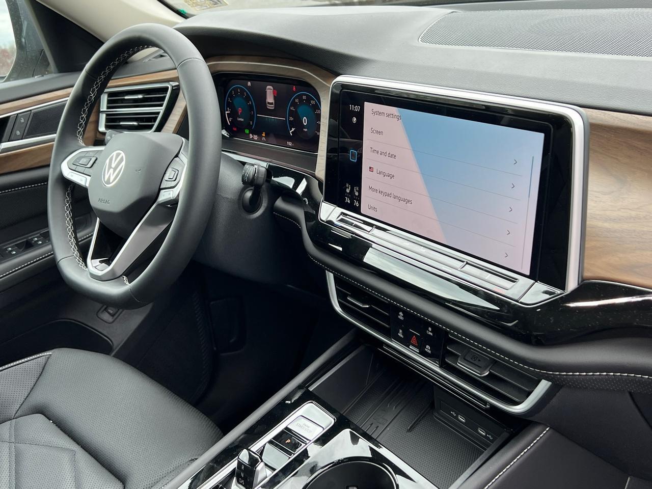 2025 Volkswagen Atlas 2.0T SE w/Technology Hagerstown MD