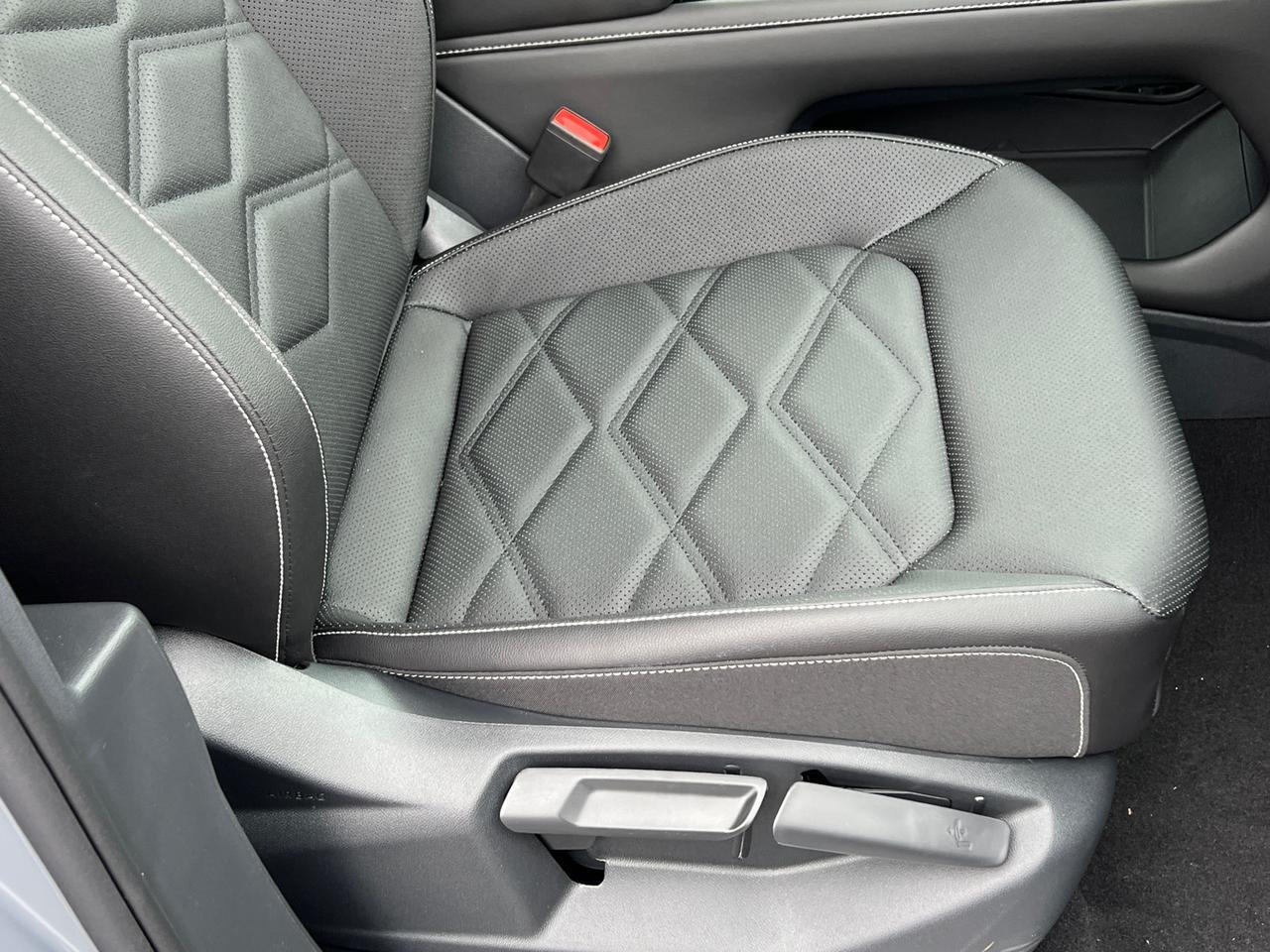 2025 Volkswagen Atlas 2.0T SE w/Technology Hagerstown MD