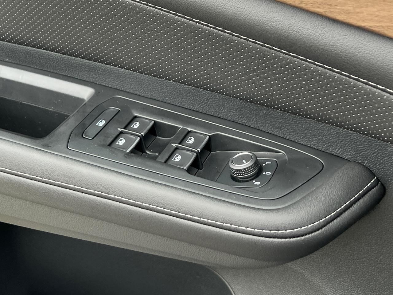 2025 Volkswagen Atlas 2.0T SE w/Technology Hagerstown MD