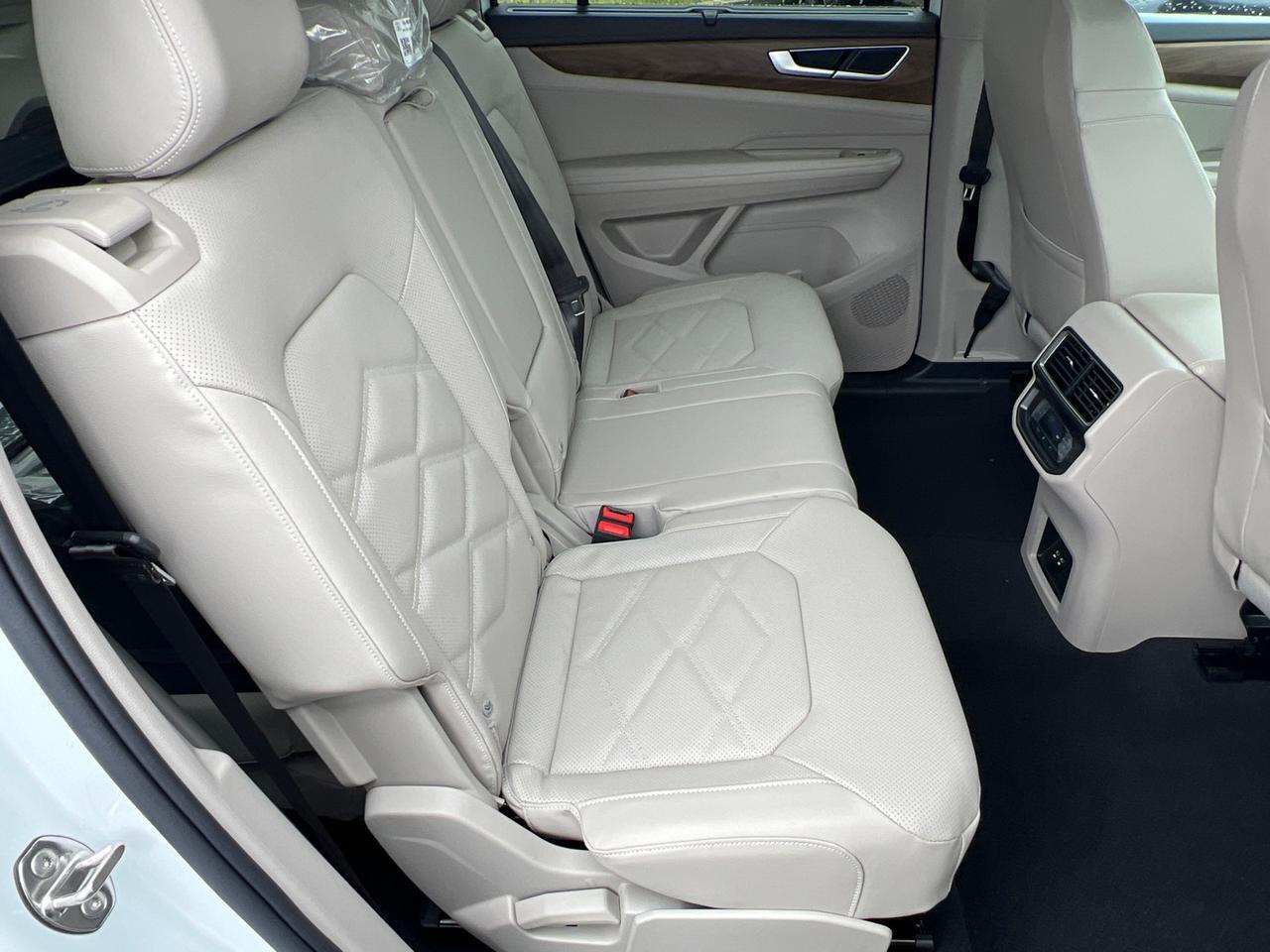 2025 Volkswagen Atlas 2.0T SE w/Technology Hagerstown MD