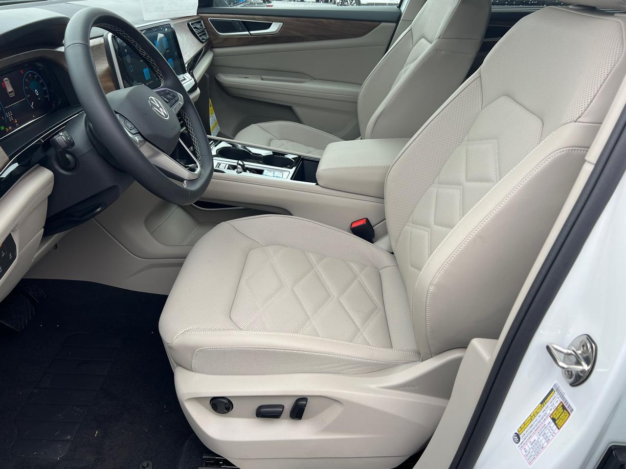 2025 Volkswagen Atlas 2.0T SE w/Technology Hagerstown MD