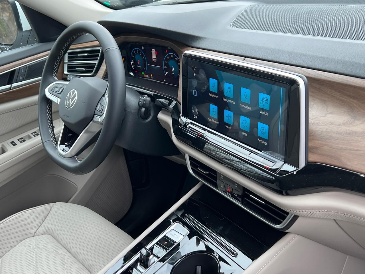 2025 Volkswagen Atlas 2.0T SE w/Technology Hagerstown MD