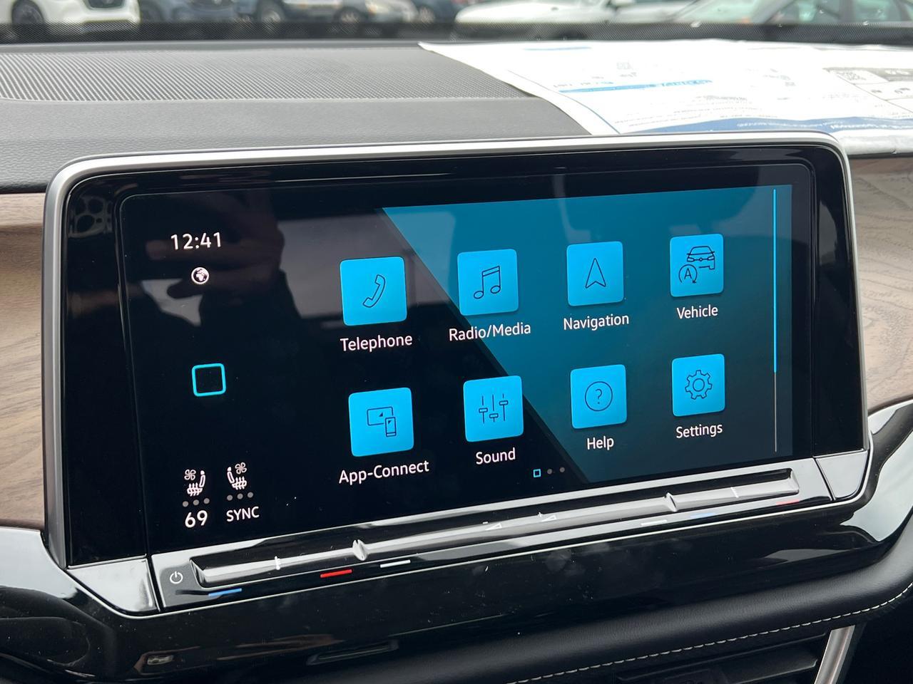 2025 Volkswagen Atlas 2.0T SE w/Technology Hagerstown MD