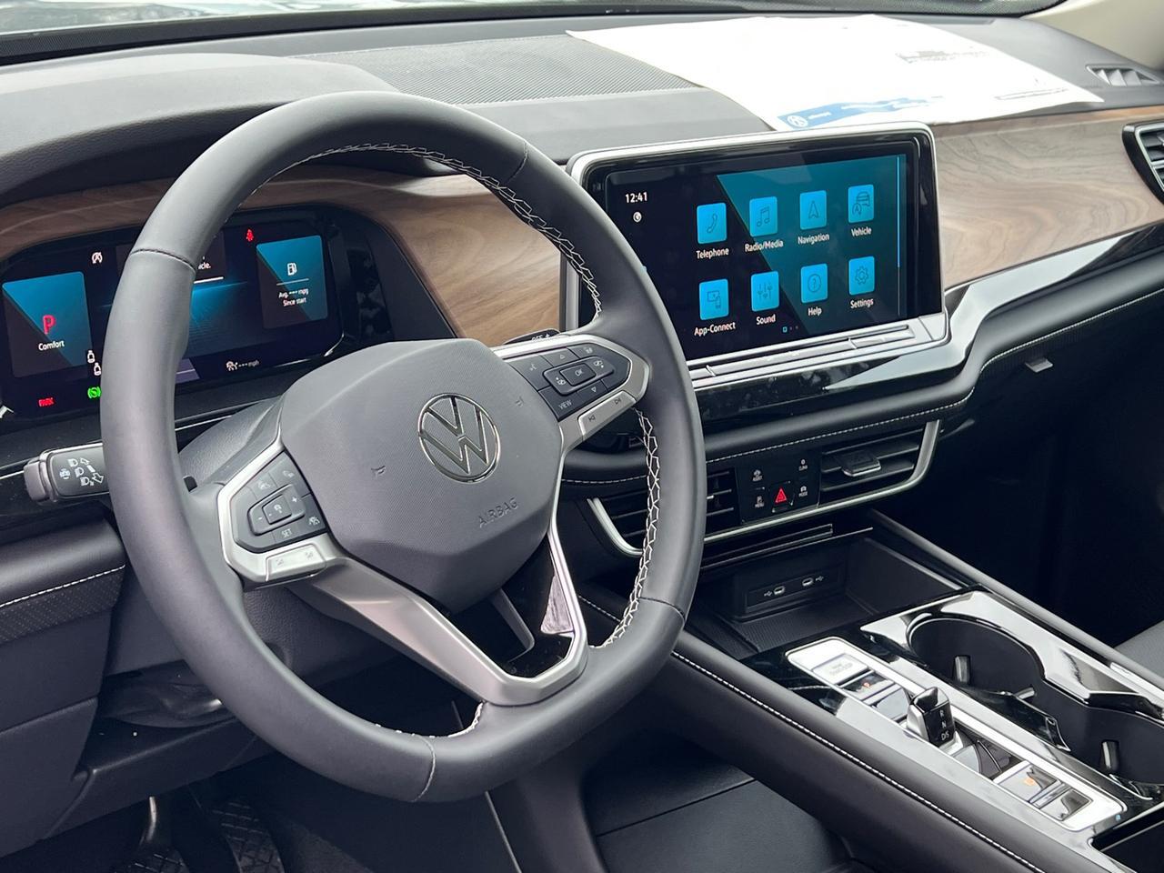 2025 Volkswagen Atlas 2.0T SE w/Technology Hagerstown MD