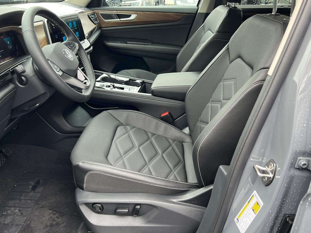 2025 Volkswagen Atlas 2.0T SE w/Technology Hagerstown MD