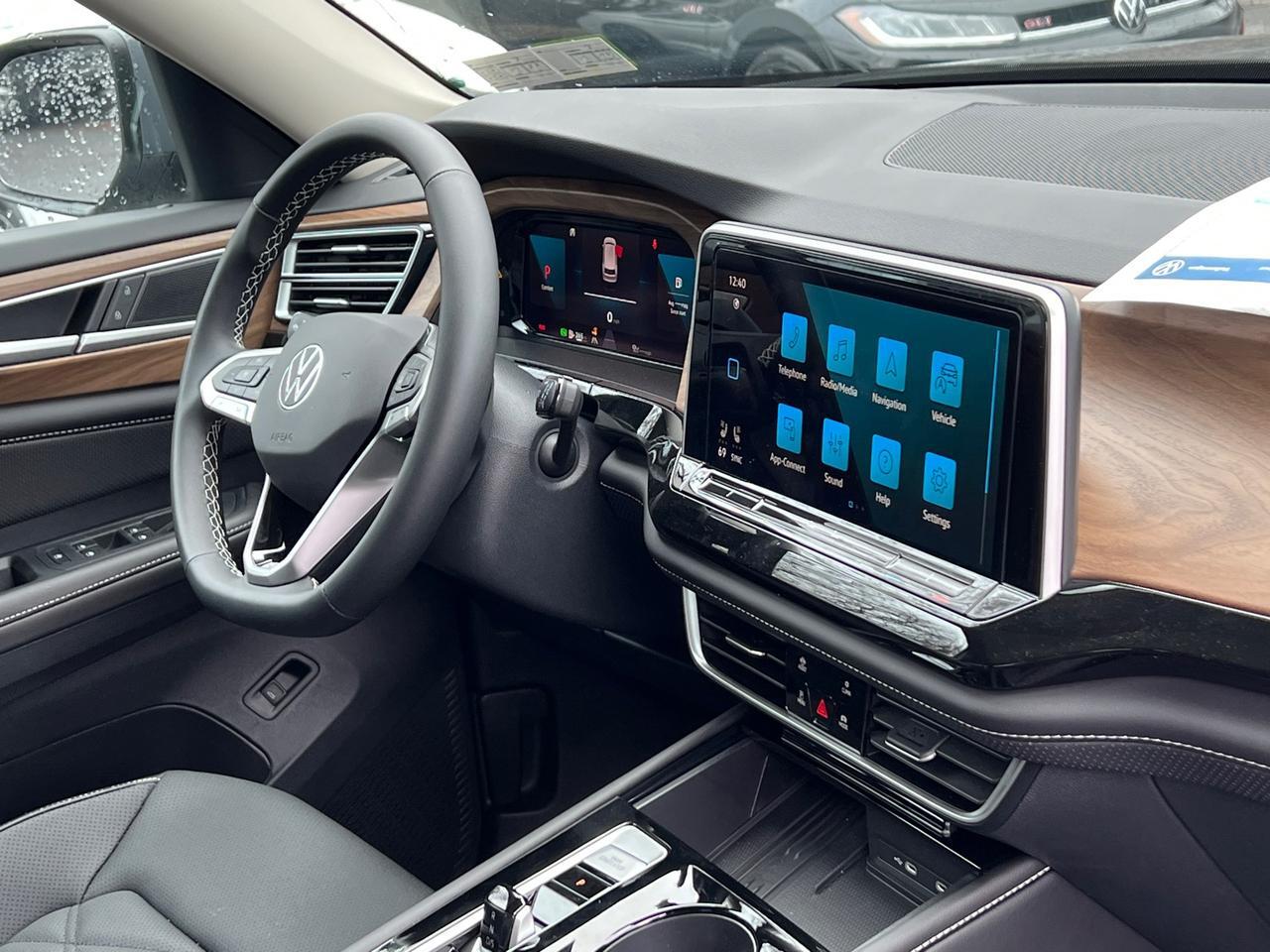 2025 Volkswagen Atlas 2.0T SE w/Technology Hagerstown MD