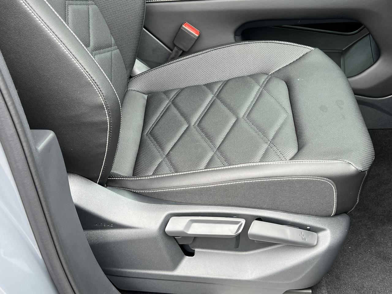 2025 Volkswagen Atlas 2.0T SE w/Technology Hagerstown MD