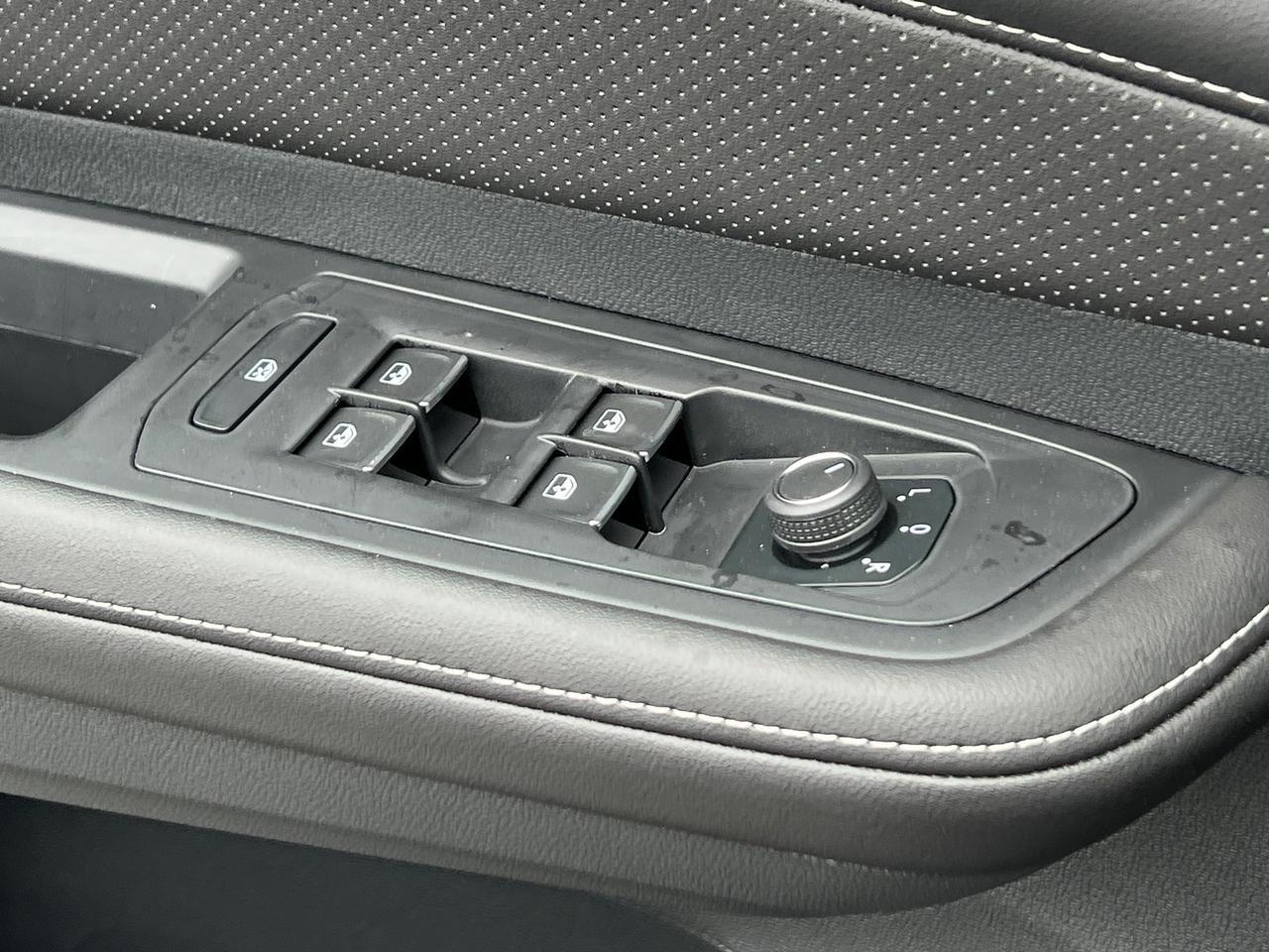 2025 Volkswagen Atlas 2.0T SE w/Technology Hagerstown MD