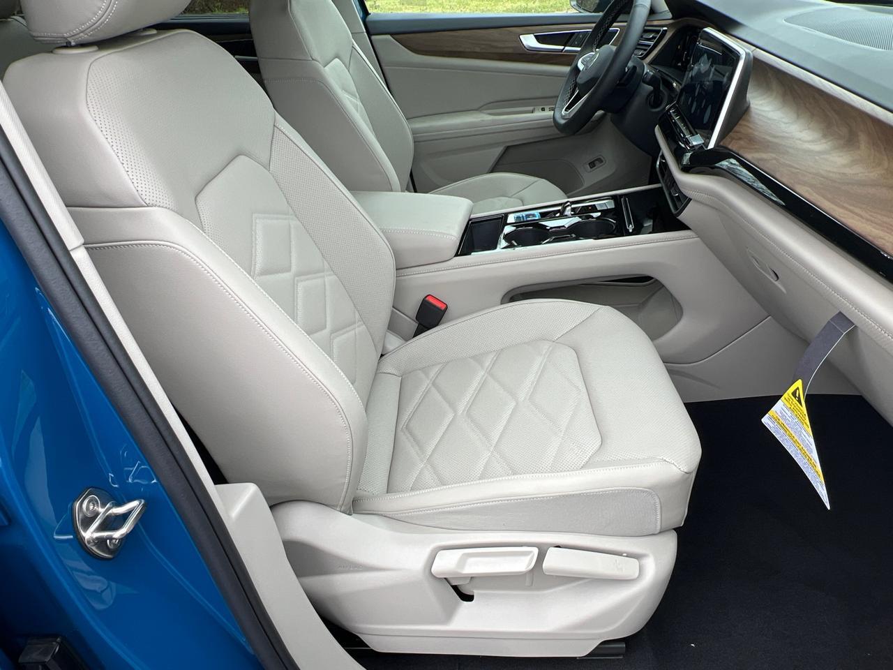 2025 Volkswagen Atlas 2.0T SE w/Technology Hagerstown MD