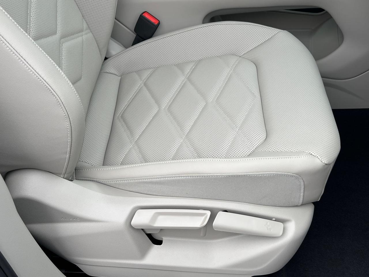 2025 Volkswagen Atlas 2.0T SE w/Technology Hagerstown MD