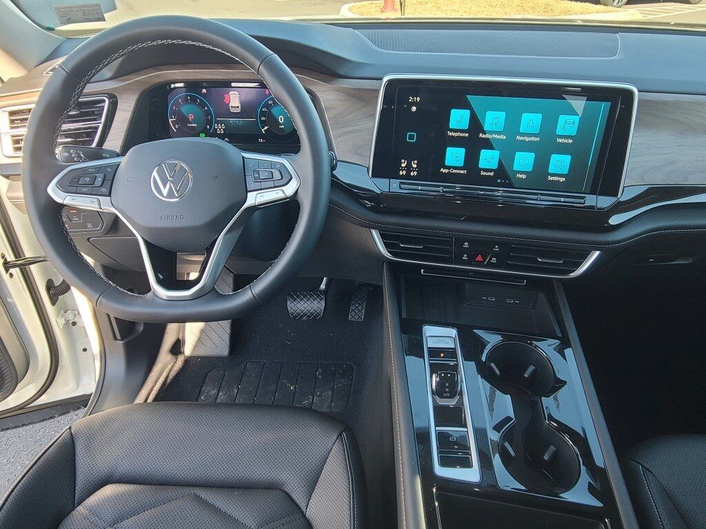 2025 Volkswagen Atlas 2.0T SE w/Technology Springfield VA