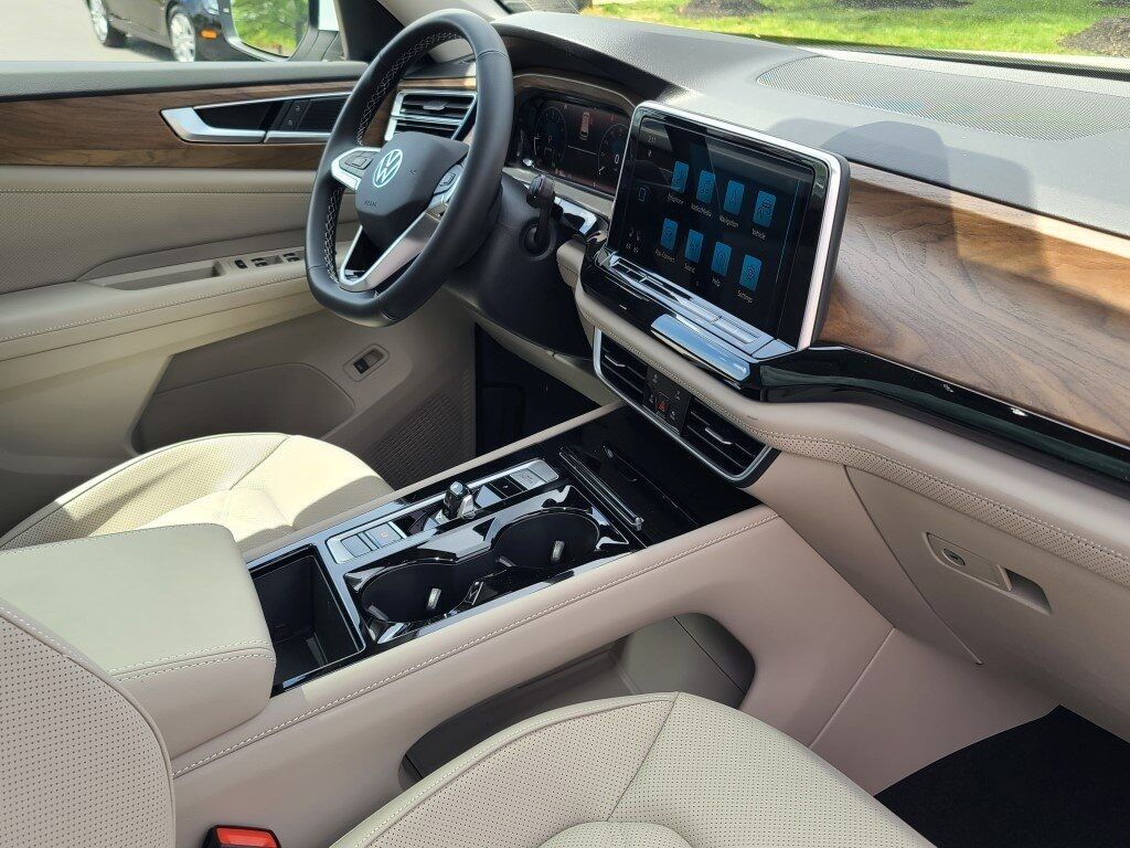 2025 Volkswagen Atlas 2.0T SE w/Technology Springfield VA