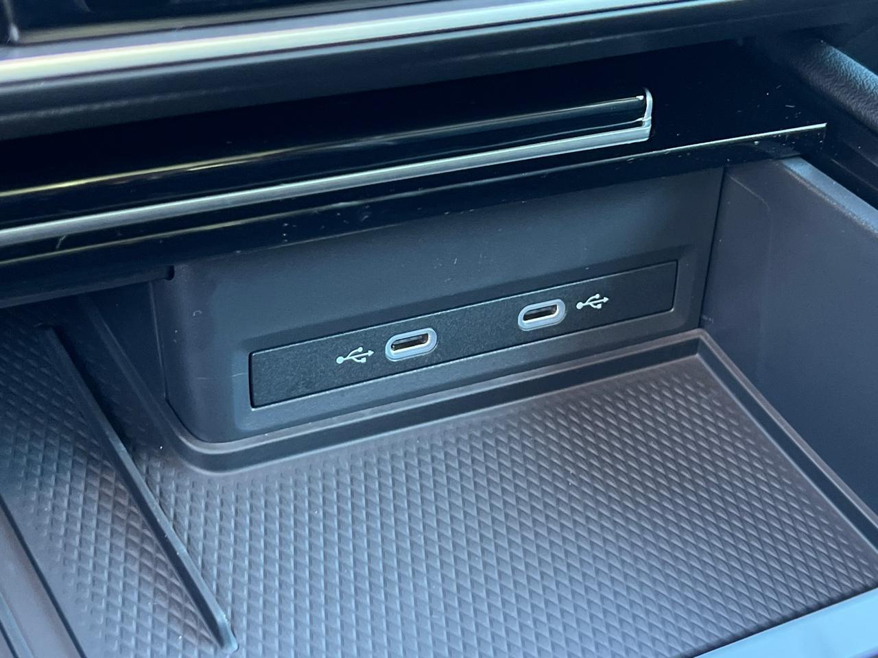 2025 Volkswagen Atlas 2.0T SEL Premium R-Line Hagerstown MD