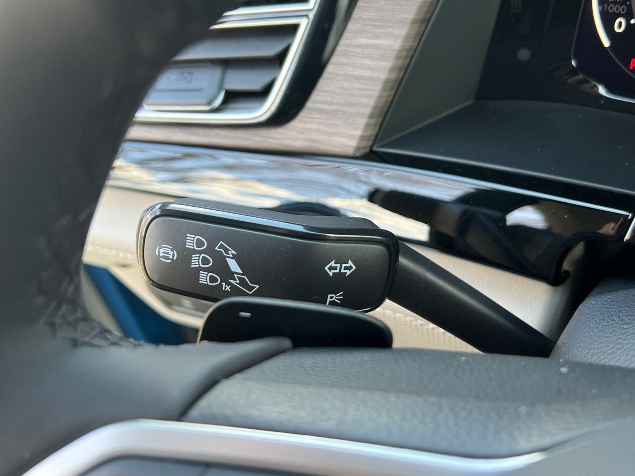 2025 Volkswagen Atlas 2.0T SEL Premium R-Line Hagerstown MD