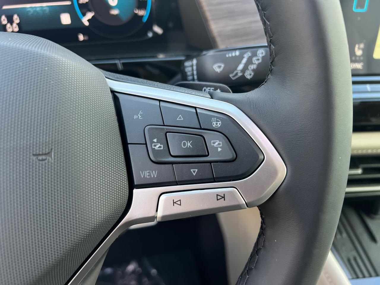 2025 Volkswagen Atlas 2.0T SEL Premium R-Line Hagerstown MD