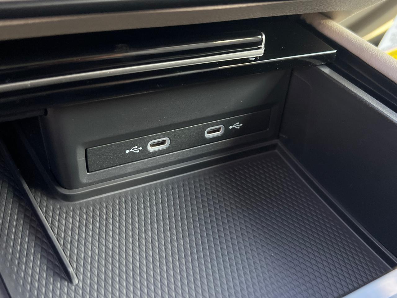 2025 Volkswagen Atlas 2.0T SEL Premium R-Line Hagerstown MD