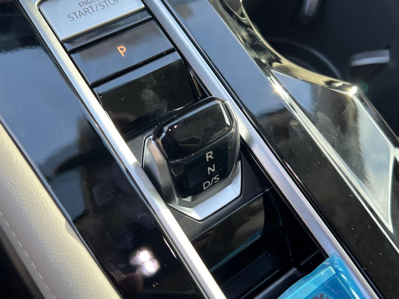 2025 Volkswagen Atlas 2.0T SEL Premium R-Line Hagerstown MD