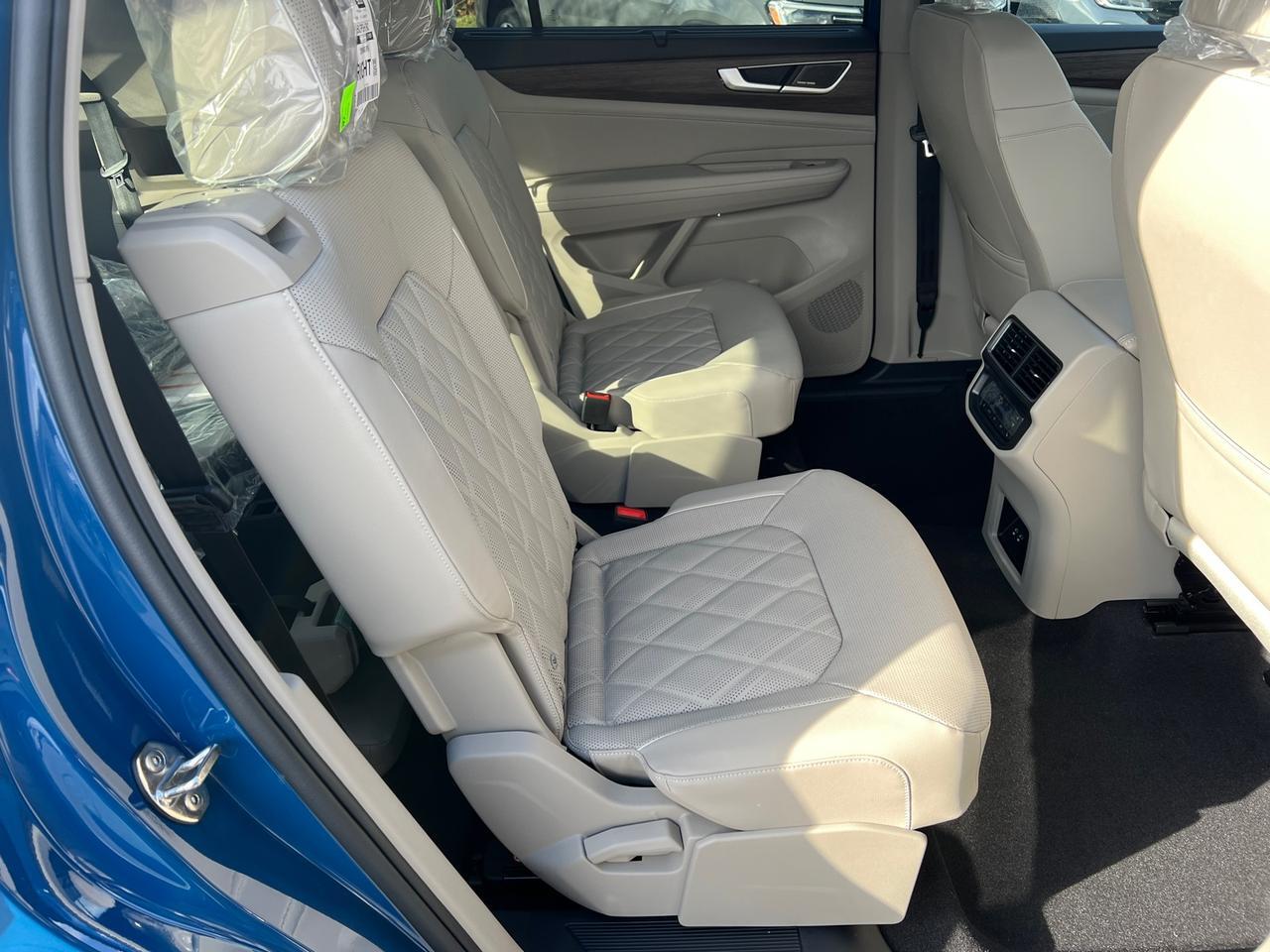 2025 Volkswagen Atlas 2.0T SEL Premium R-Line Hagerstown MD