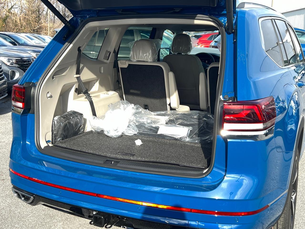 2025 Volkswagen Atlas 2.0T SEL Premium R-Line Hagerstown MD