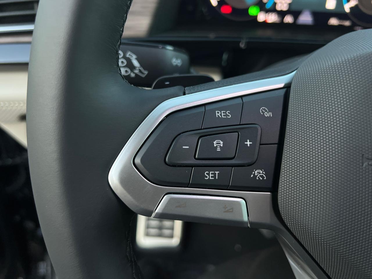 2025 Volkswagen Atlas 2.0T SEL Premium R-Line Hagerstown MD