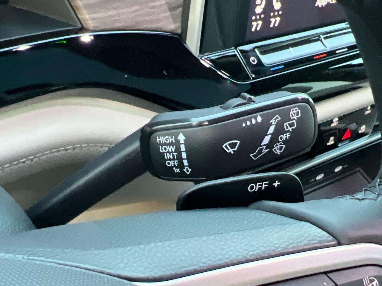 2025 Volkswagen Atlas 2.0T SEL Premium R-Line Hagerstown MD