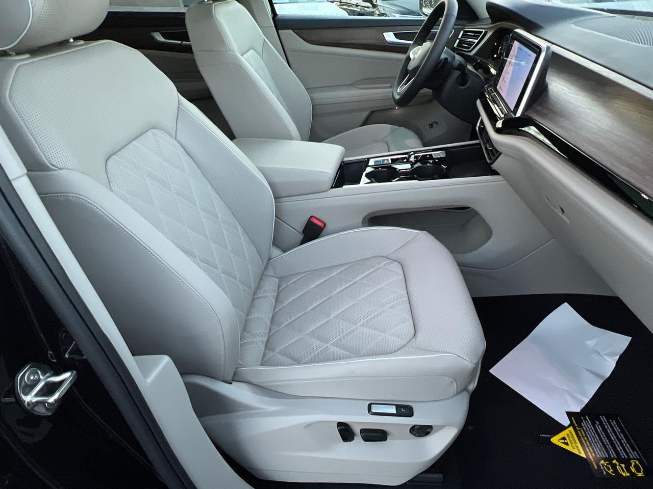 2025 Volkswagen Atlas 2.0T SEL Premium R-Line Hagerstown MD