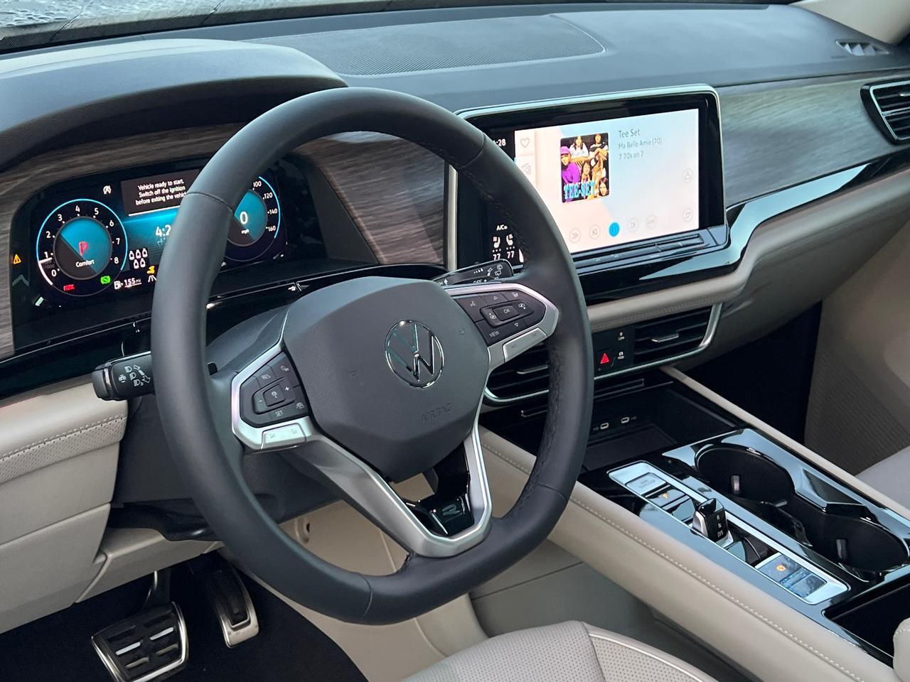 2025 Volkswagen Atlas 2.0T SEL Premium R-Line Hagerstown MD