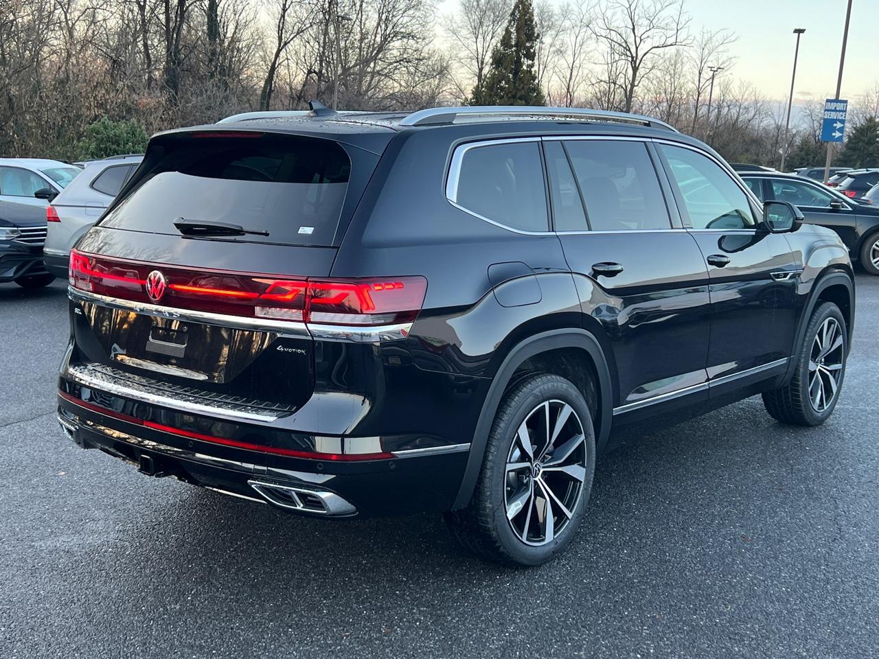 2025 Volkswagen Atlas 2.0T SEL Premium R-Line Hagerstown MD