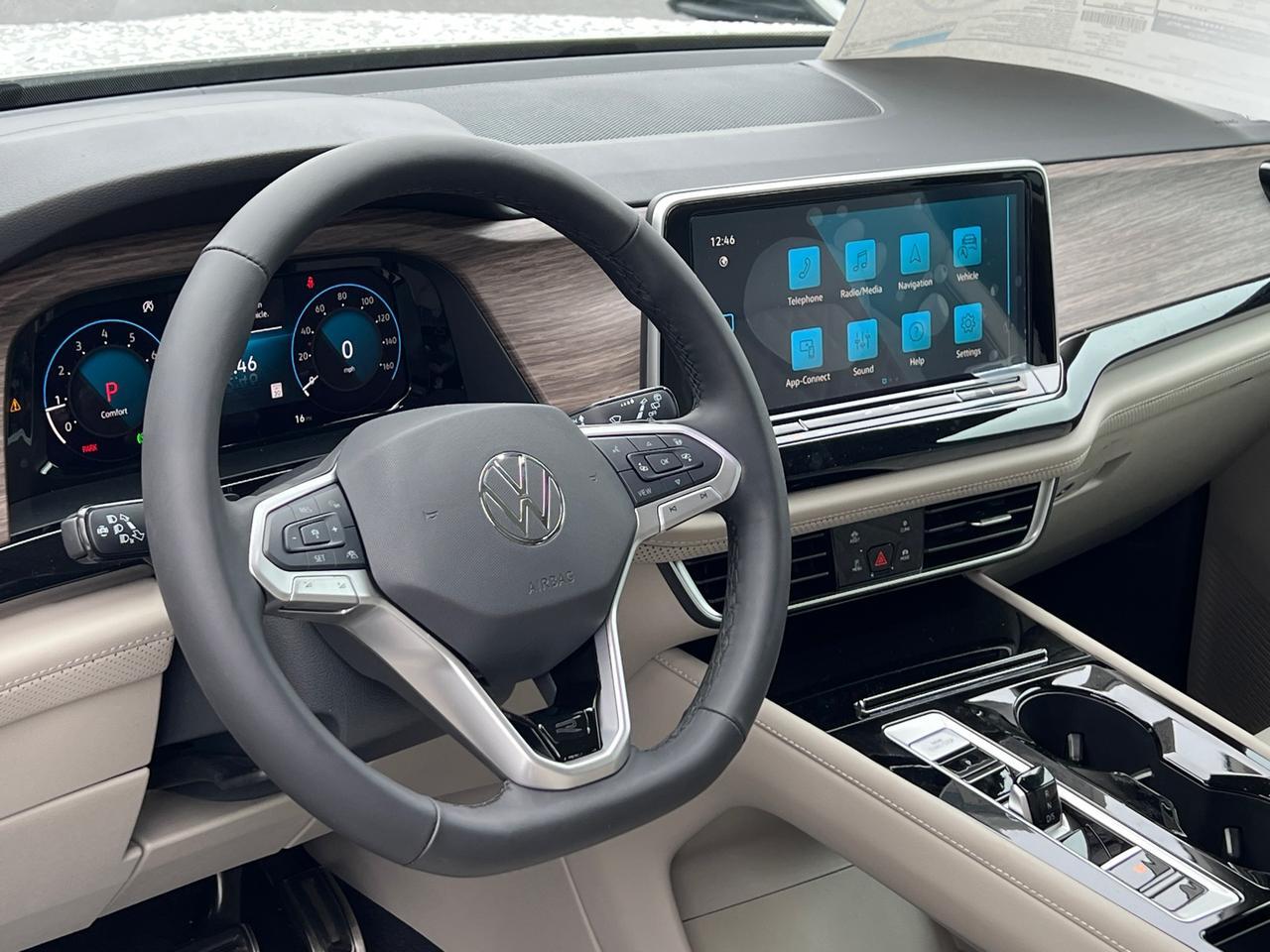 2025 Volkswagen Atlas 2.0T SEL Premium R-Line Hagerstown MD