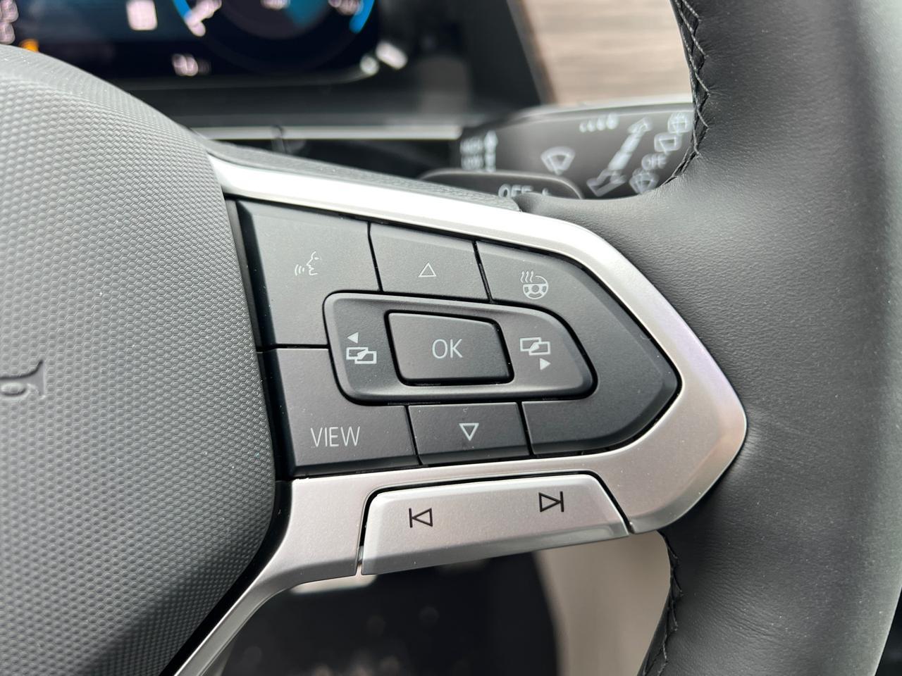 2025 Volkswagen Atlas 2.0T SEL Premium R-Line Hagerstown MD