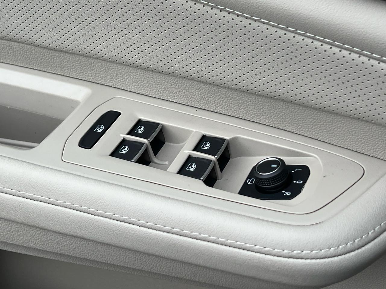 2025 Volkswagen Atlas 2.0T SEL Premium R-Line Hagerstown MD