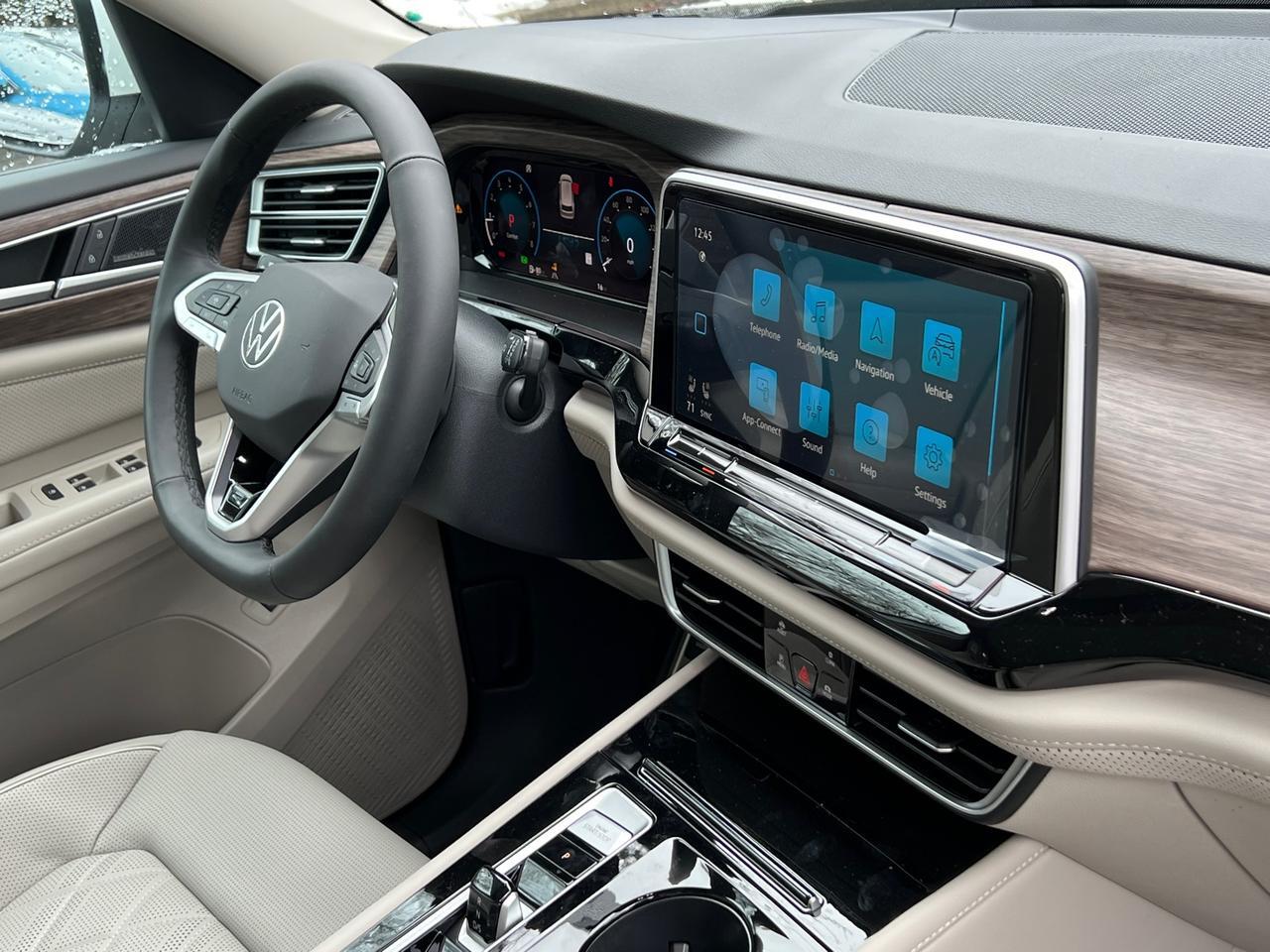 2025 Volkswagen Atlas 2.0T SEL Premium R-Line Hagerstown MD