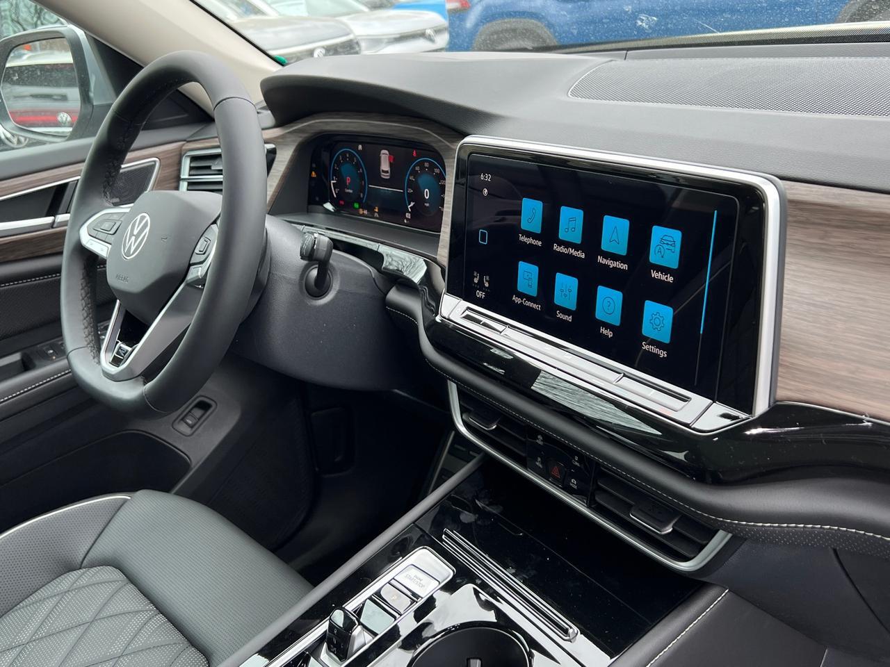 2025 Volkswagen Atlas 2.0T SEL Premium R-Line Hagerstown MD