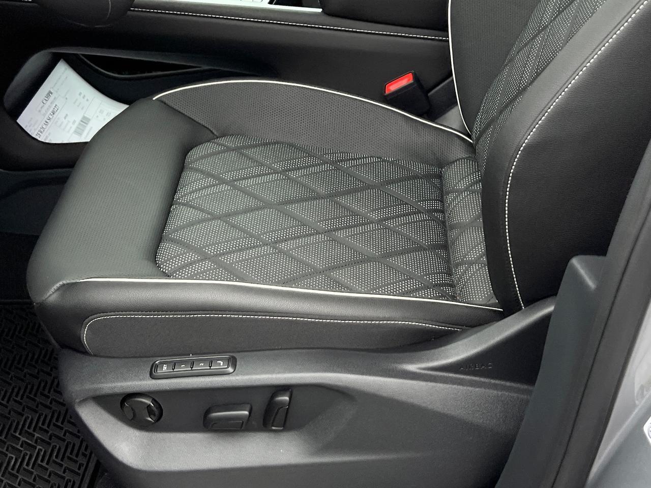 2025 Volkswagen Atlas 2.0T SEL Premium R-Line Hagerstown MD