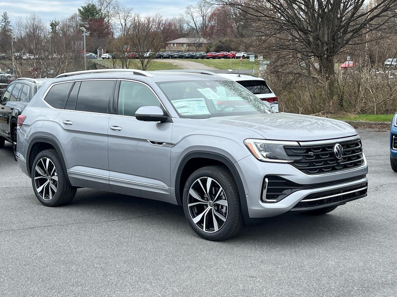 2025 Volkswagen Atlas 2.0T SEL Premium R-Line