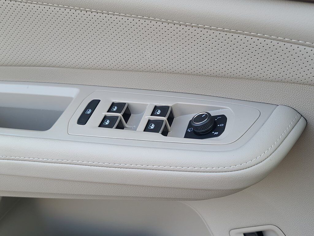 2025 Volkswagen Atlas 2.0T SEL Premium R-Line Springfield VA