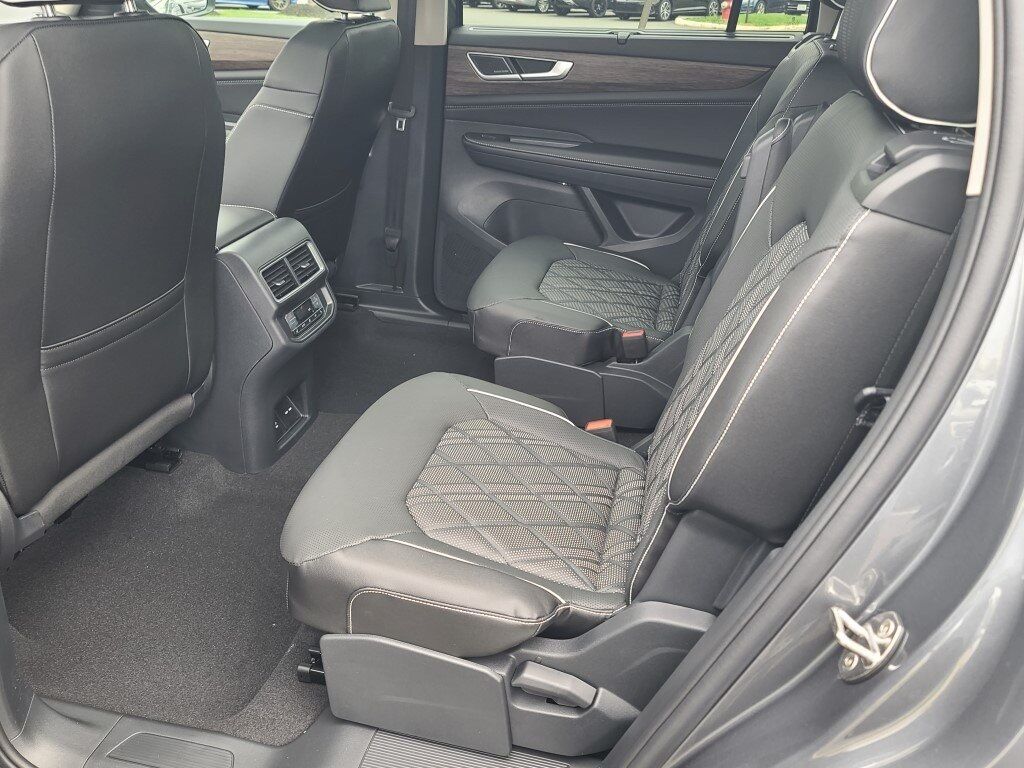 2025 Volkswagen Atlas 2.0T SEL Premium R-Line Springfield VA