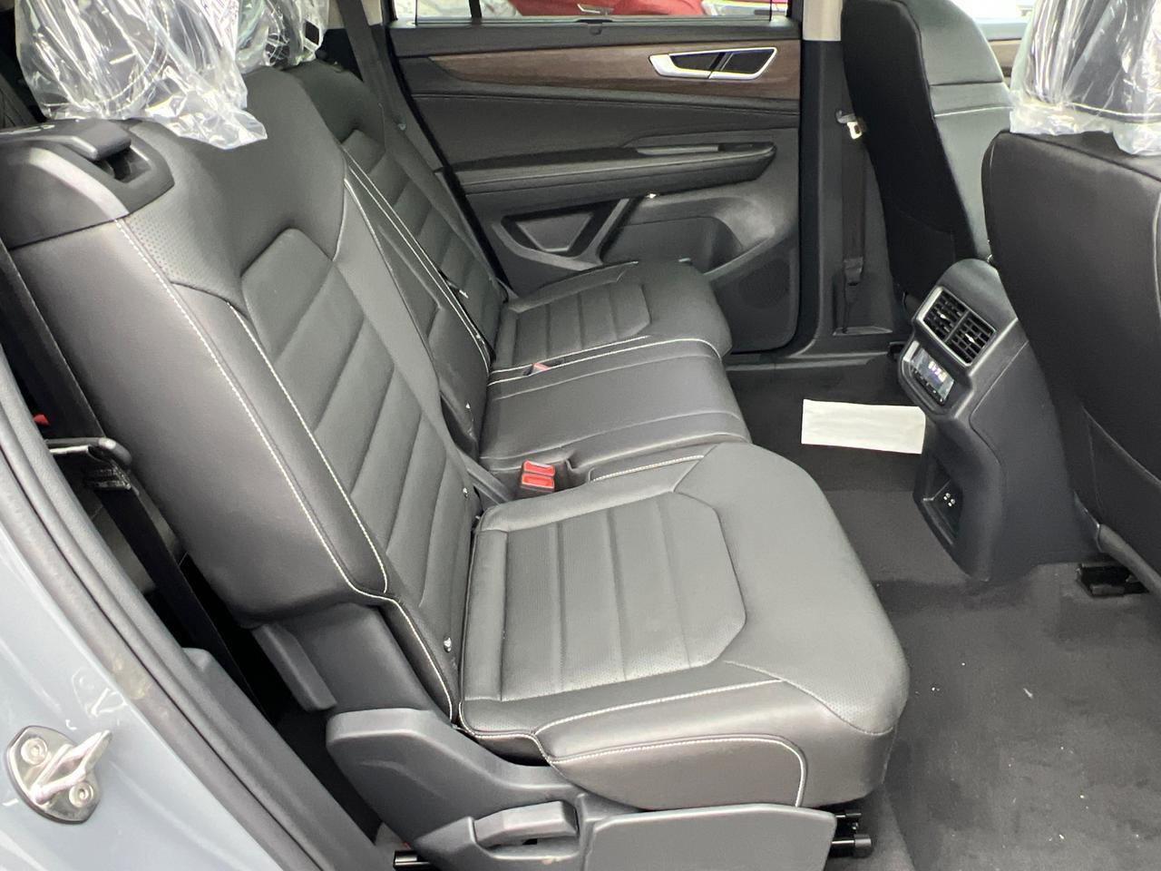 2025 Volkswagen Atlas 2.0T SEL Hagerstown MD