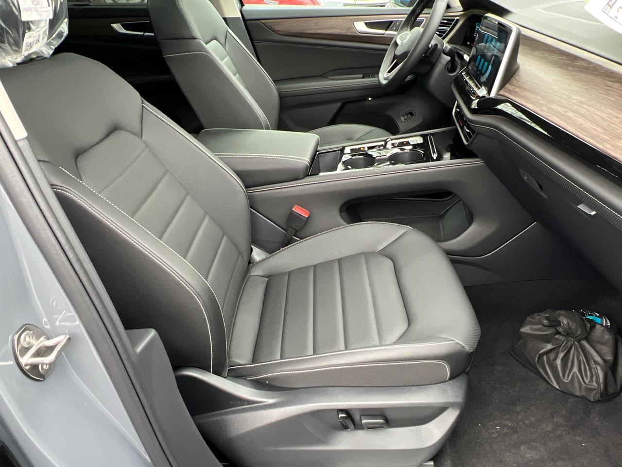 2025 Volkswagen Atlas 2.0T SEL Hagerstown MD