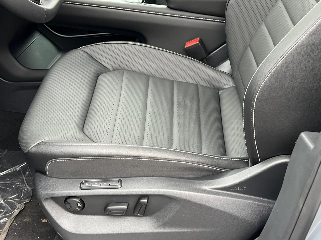 2025 Volkswagen Atlas 2.0T SEL Hagerstown MD