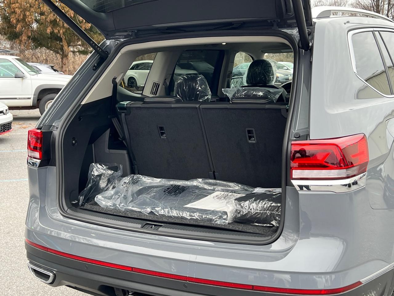 2025 Volkswagen Atlas 2.0T SEL Hagerstown MD