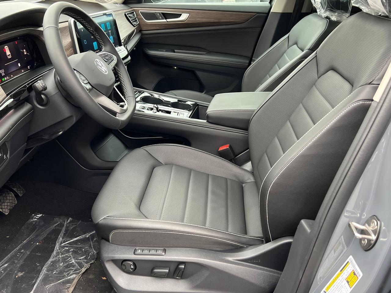 2025 Volkswagen Atlas 2.0T SEL Hagerstown MD