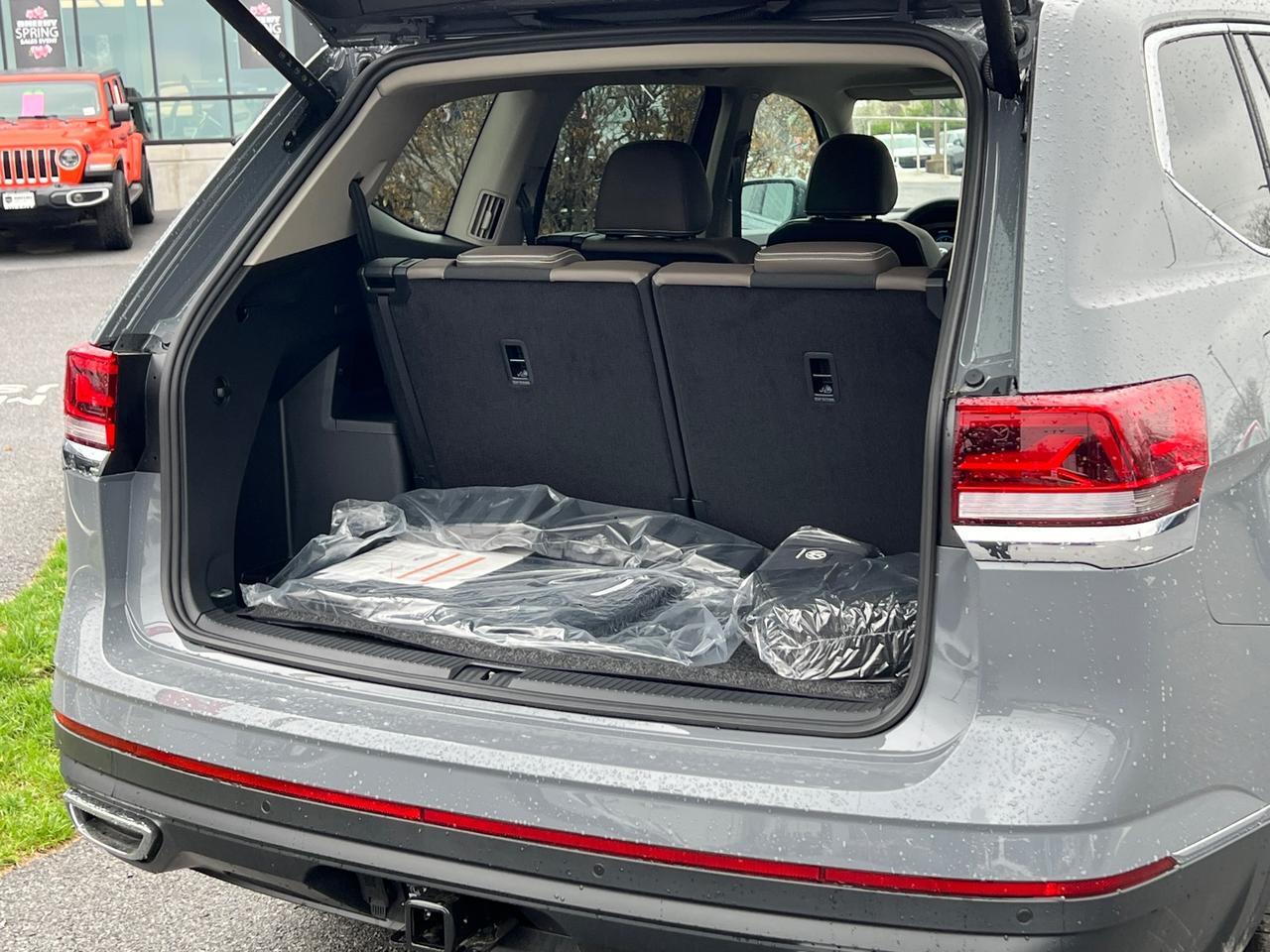 2025 Volkswagen Atlas 2.0T SEL Hagerstown MD