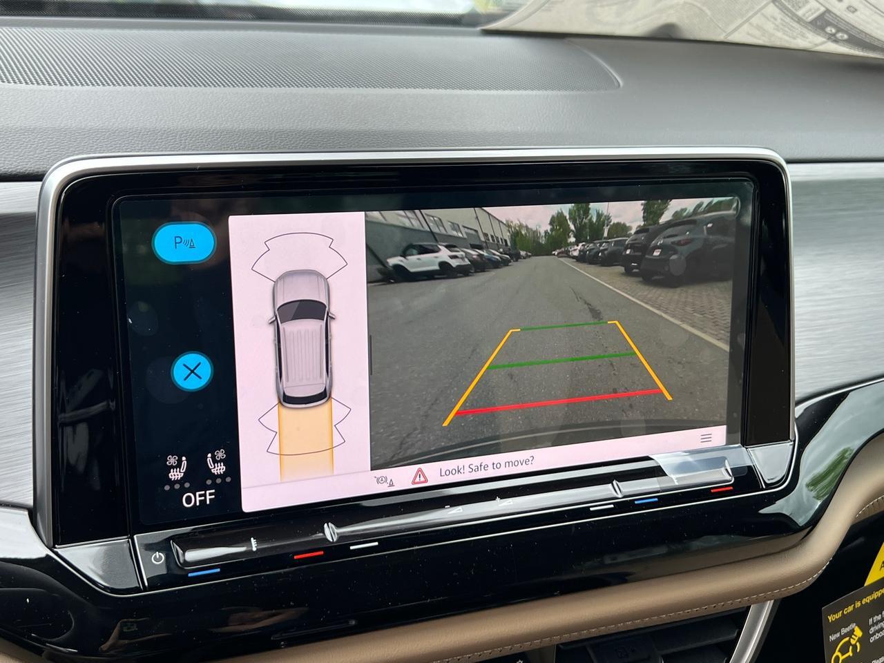 2025 Volkswagen Atlas Cross Sport 2.0T SE w/Technology Hagerstown MD